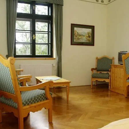 Hotel Svatý Tomáš Přední Výtoň